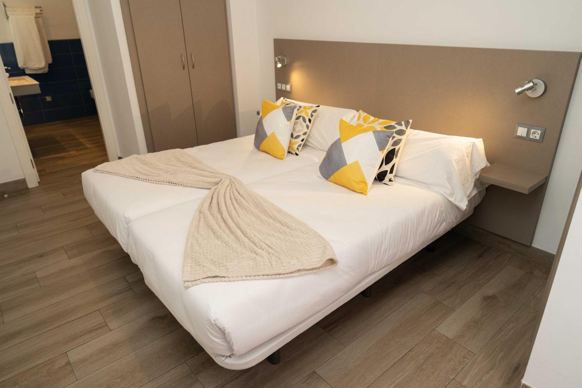 Apartamentos Campo Del Principe Granada Bagian luar foto